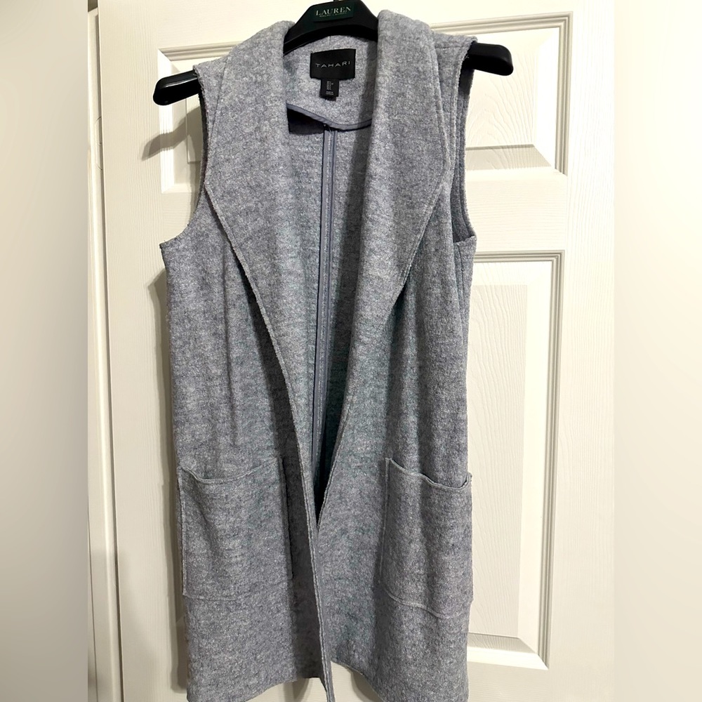 No Button Tahari Wasitcoat